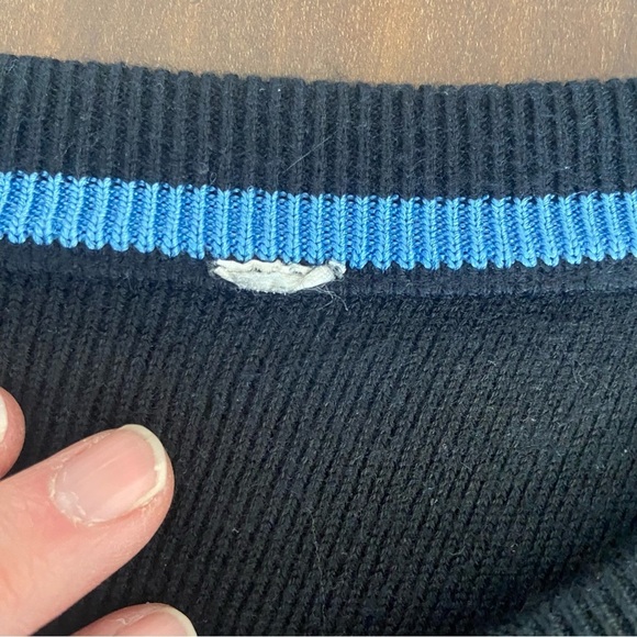 Lululemon Bring it Backbend Sweater Size 4 / 6 Black Open Back Thumb Holes - Picture 6 of 6